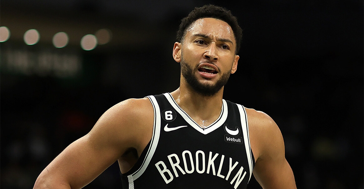 雄鹿，命运悬念，西蒙斯！