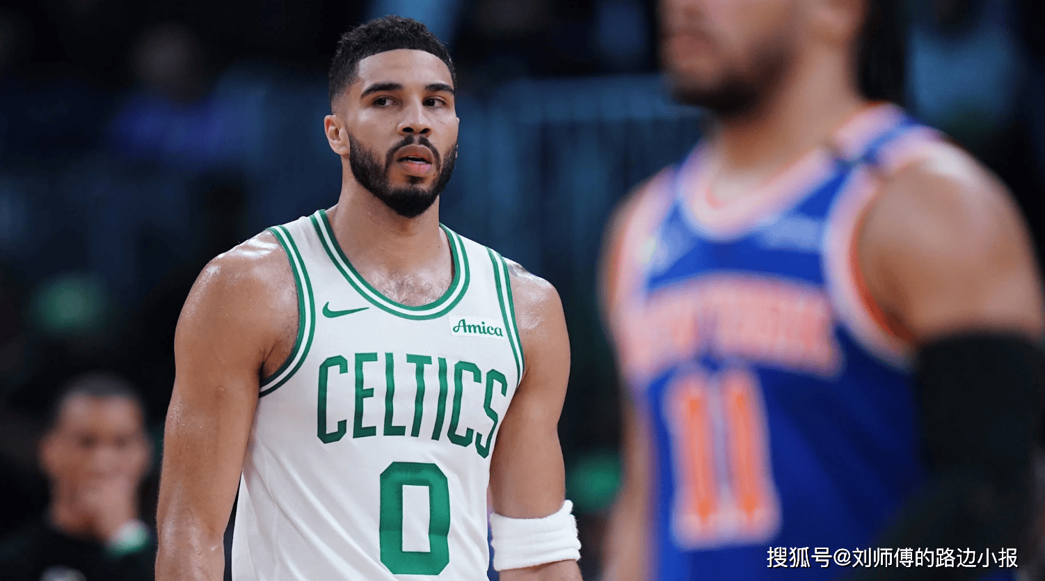 凯尔特人三巨头联手，西亚卡姆得分突破，险胜冲击季后赛！